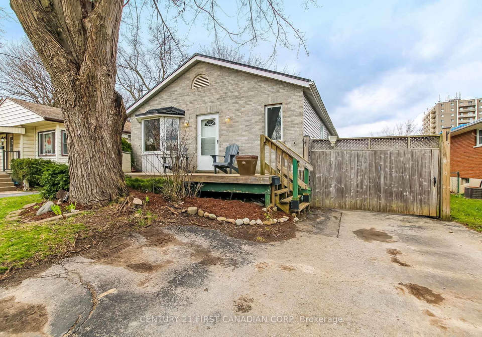 114-connaught-avenue-london-east-ontario-x13008570