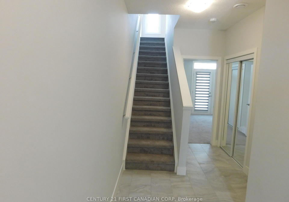 530-gatestone-road-london-south-ontario-x13008604