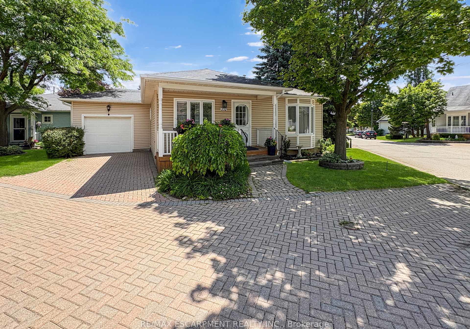 232-silverbirch-boulevard-hamilton-ontario-x13008720