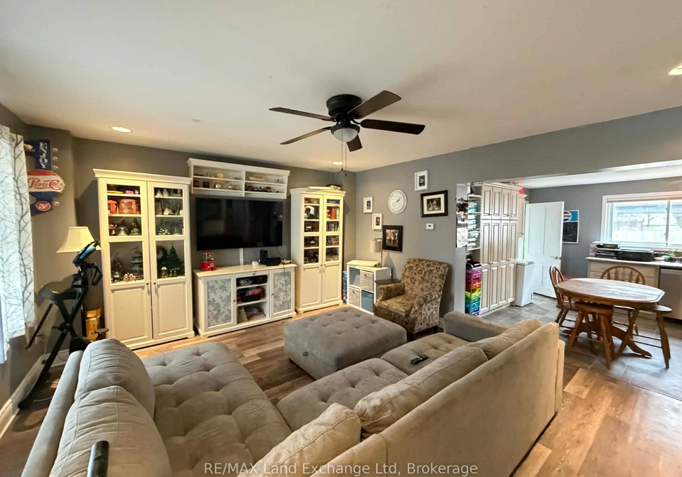 129-victoria-street-e-north-huron-ontario-x13008840