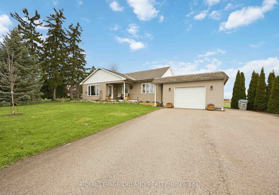 8376-townsend-line-lambton-shores-ontario-x13008998