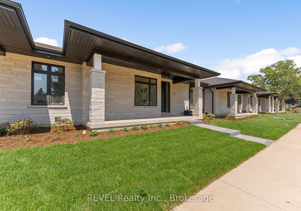 8-accursi-crescent-pelham-ontario-x13009110