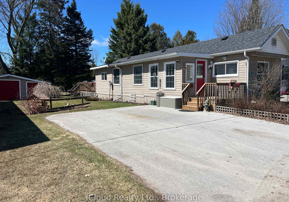 122-sussex-square-georgian-bluffs-ontario-x13009468