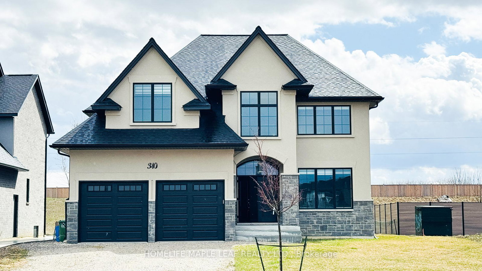 310-blake-avenue-lakeshore-ontario-x13009574