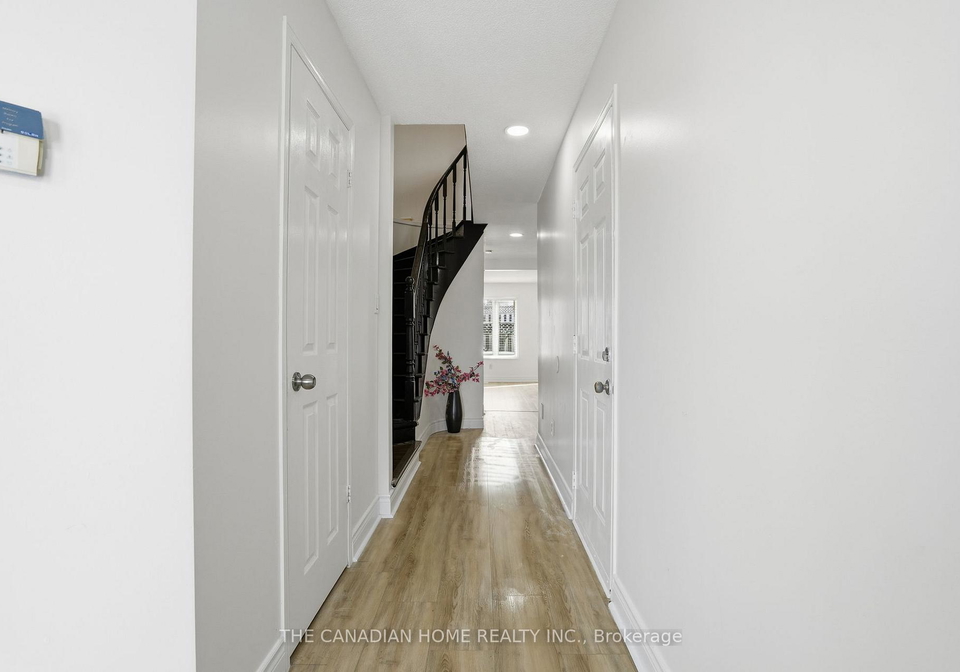 1889-upper-wentworth-street-hamilton-ontario-x13009618