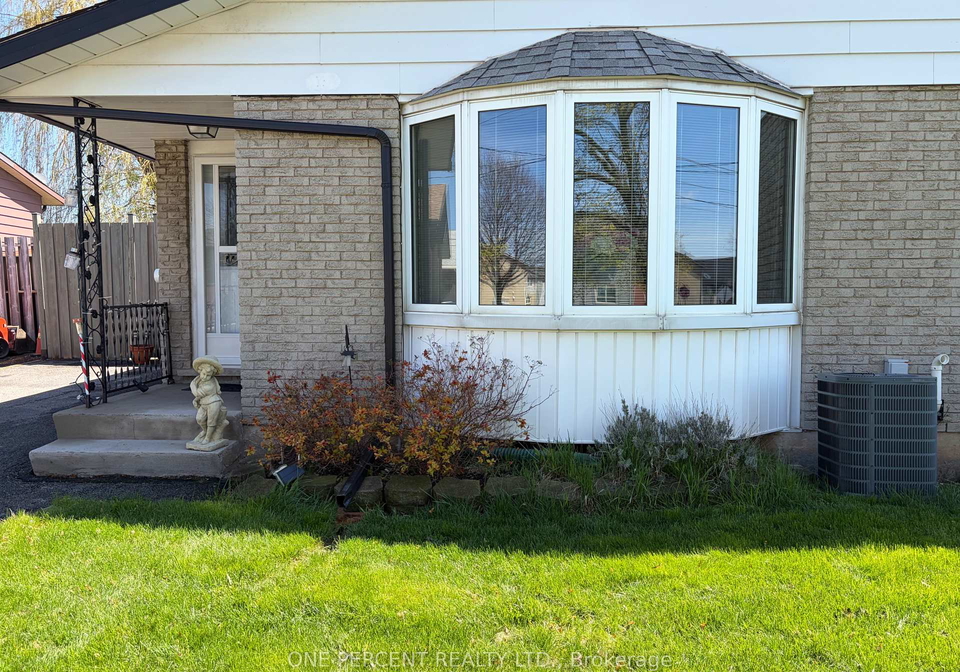 64-dorchester-boulevard-st-catharines-ontario-x13009622