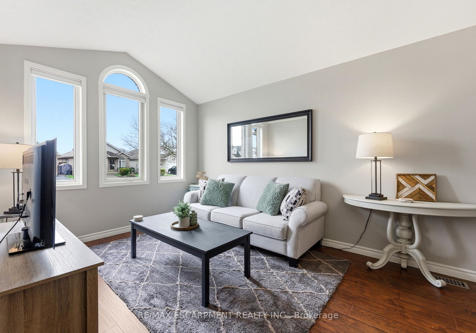 55-anastasia-crescent-brantford-ontario-x13009718