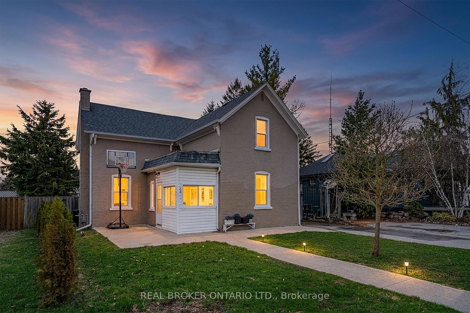 82-bond-street-cambridge-ontario-x13009986