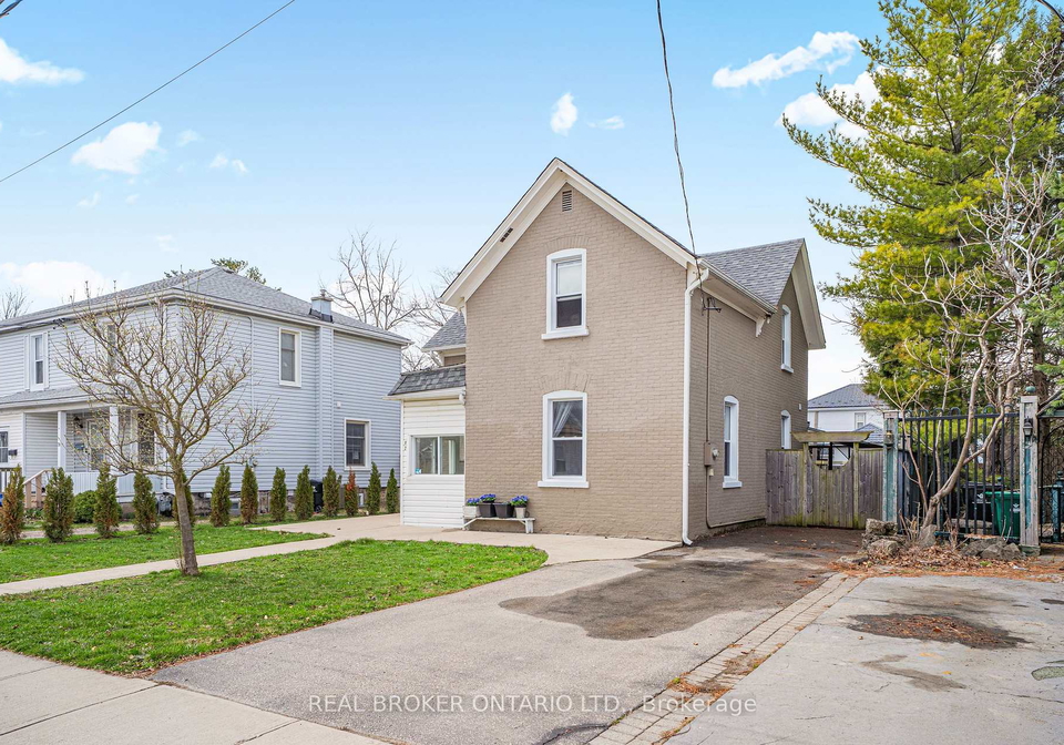 82-bond-street-cambridge-ontario-x13009986