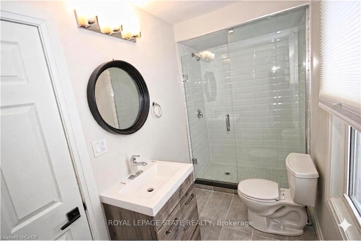 1356-upper-wellington-street-hamilton-ontario-x13009990