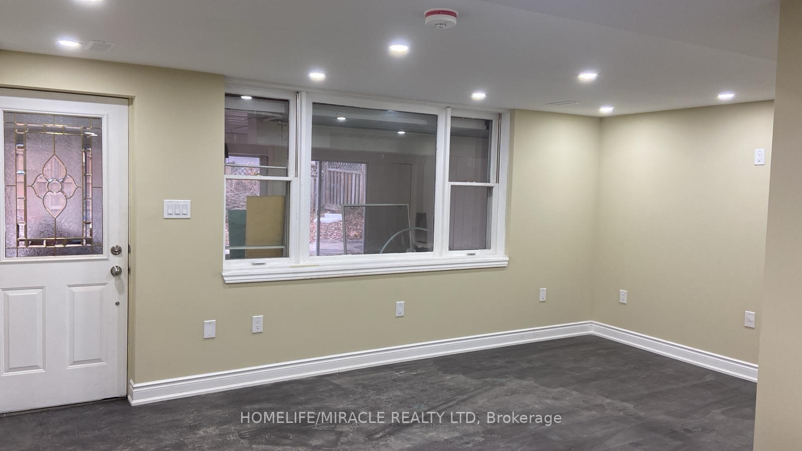 25-thornridge-crescent-kitchener-ontario-x13009992