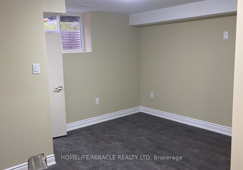 25-thornridge-crescent-kitchener-ontario-x13009992