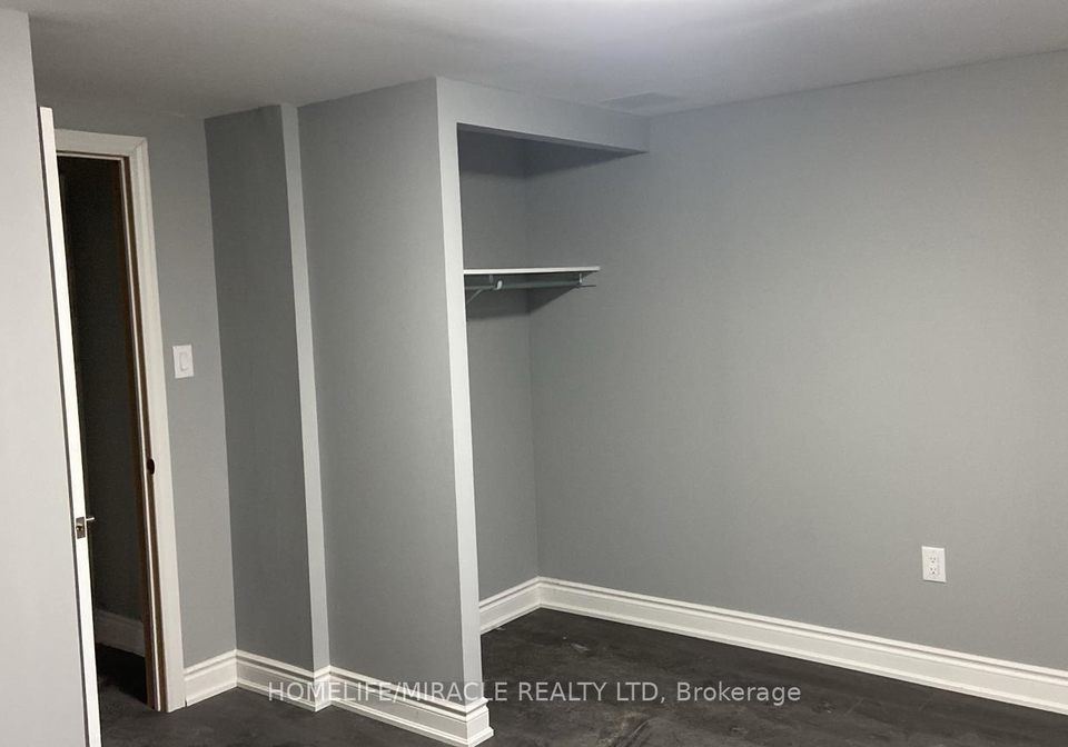 25-thornridge-crescent-kitchener-ontario-x13009992