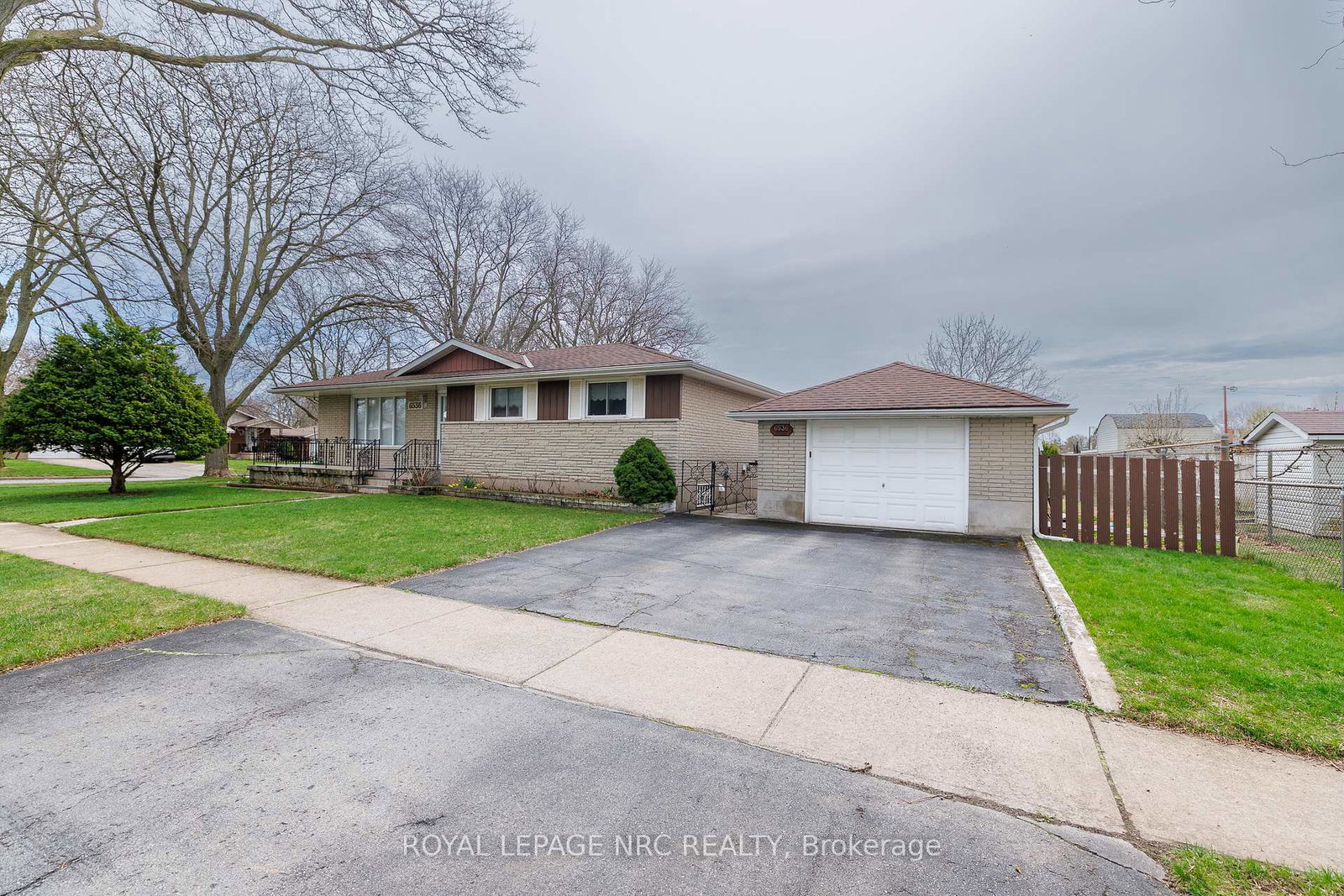 6536-cropp-street-niagara-falls-ontario-x13010478