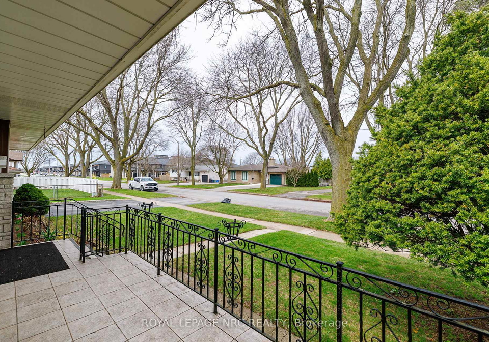 6536-cropp-street-niagara-falls-ontario-x13010478