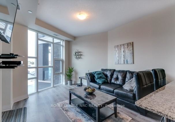 10-concord-place-grimsby-ontario-x13010706