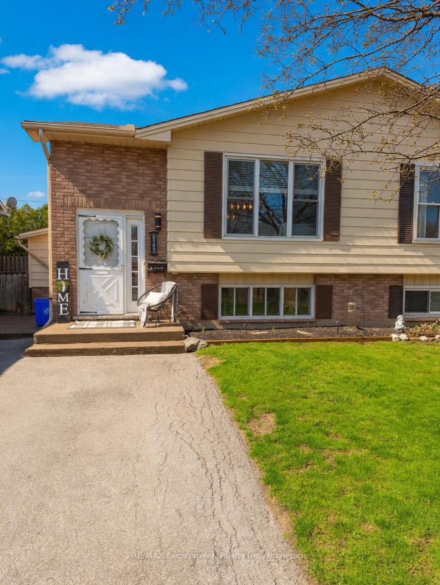 8383-mundare-crescent-niagara-falls-ontario-x13010794