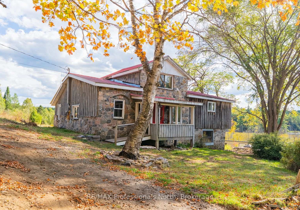 1127-fallowfield-road-dysart-et-al-ontario-x13010842