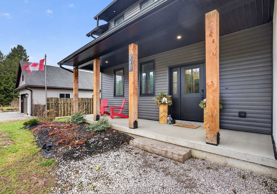 240-bruce-street-south-bruce-peninsula-ontario-x13010916