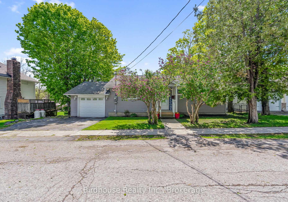 47-north-water-street-kawartha-lakes-ontario-x13010952