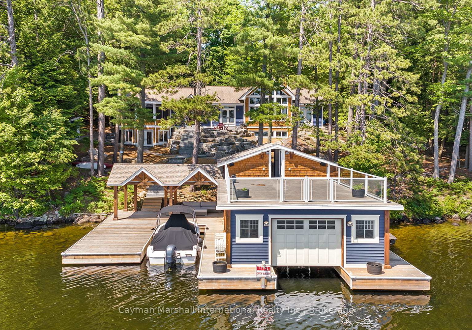 50-bigwin-island-lake-of-bays-ontario-x13010998