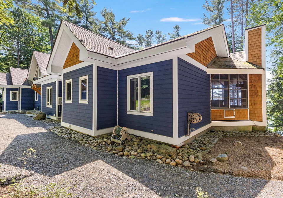 50-bigwin-island-lake-of-bays-ontario-x13010998