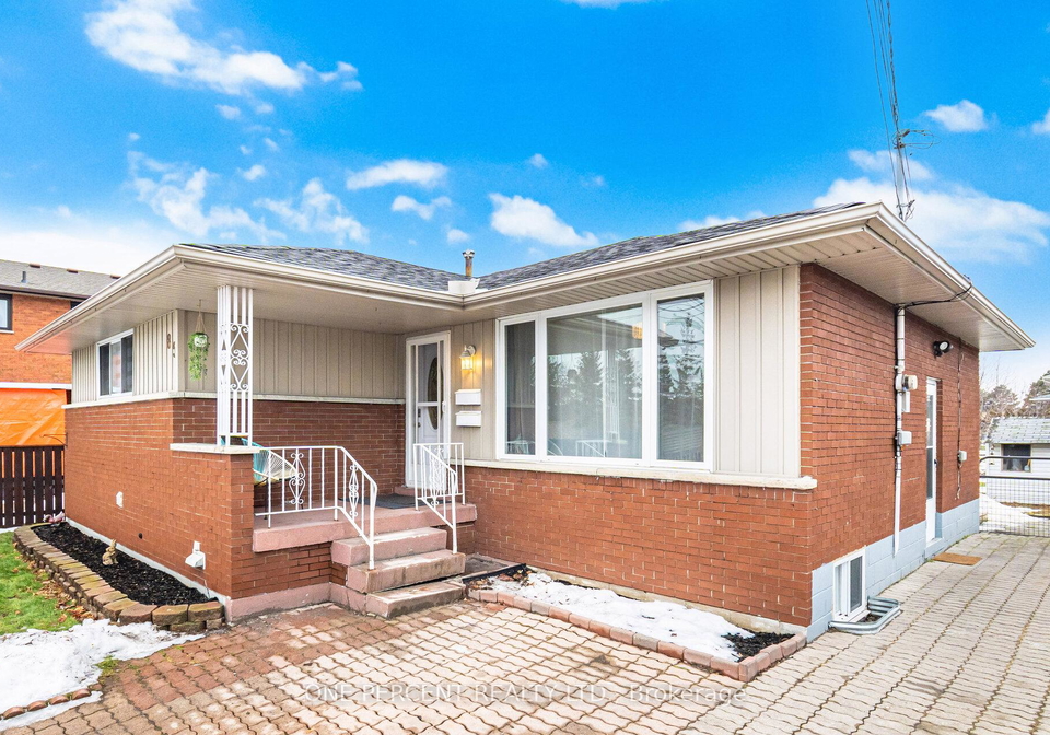 85-kenora-avenue-hamilton-ontario-x13011100
