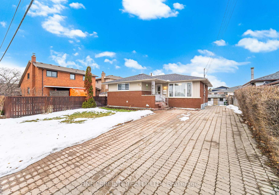 85-kenora-avenue-hamilton-ontario-x13011100