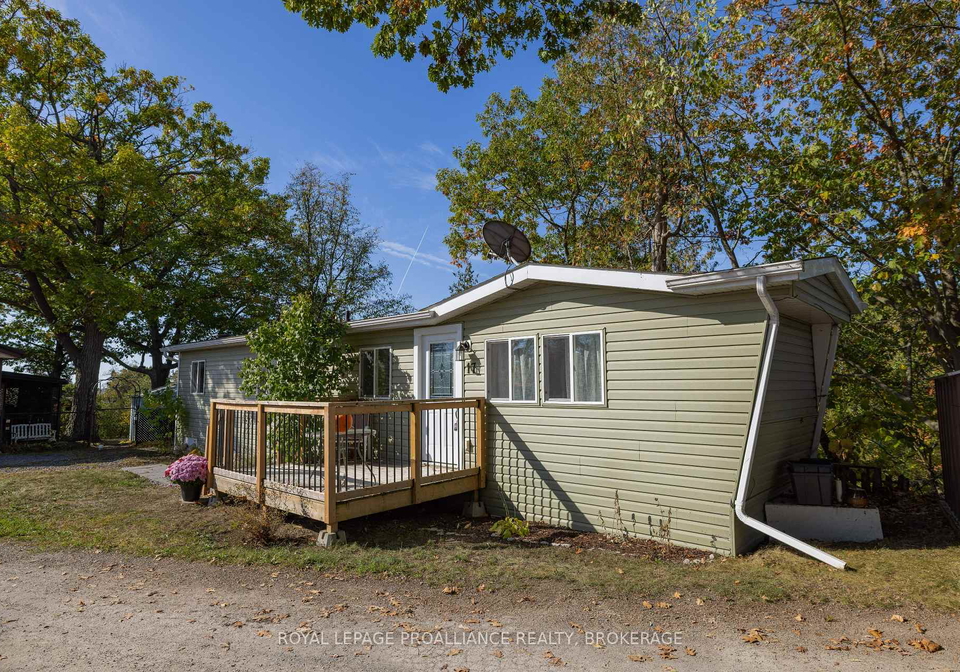 5569-bath-road-loyalist-ontario-x13011106