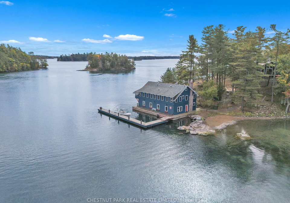 1-baby-tar-front-of-leeds-seeleys-bay-ontario-x13011126