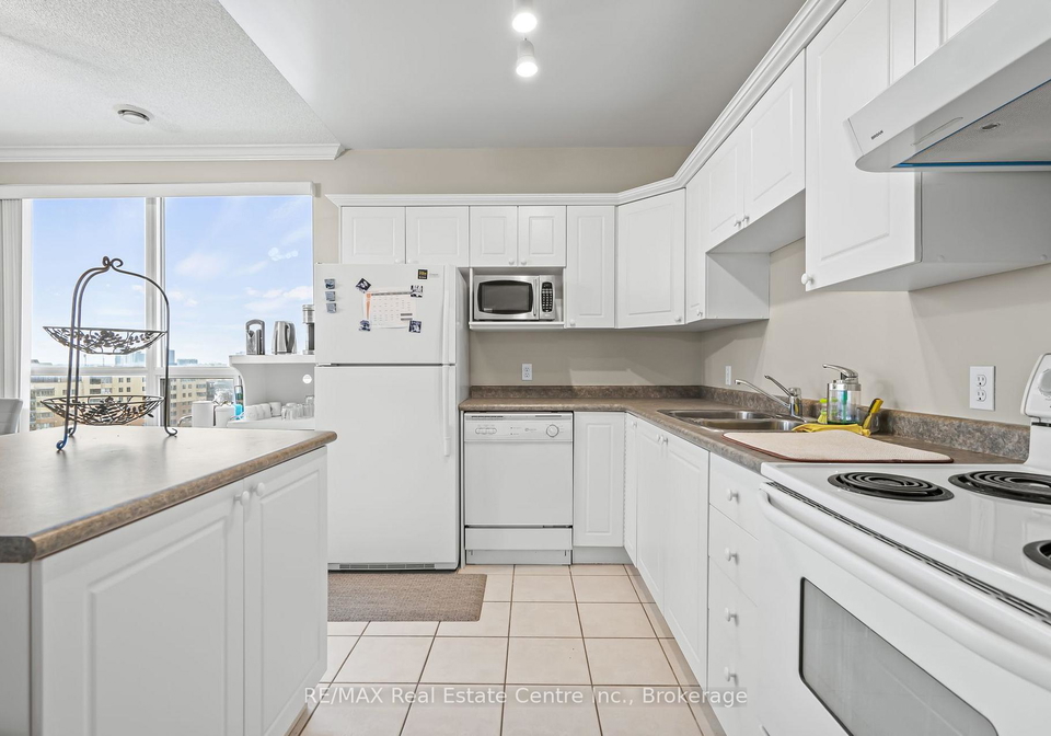 255-keats-way-waterloo-ontario-x13011138