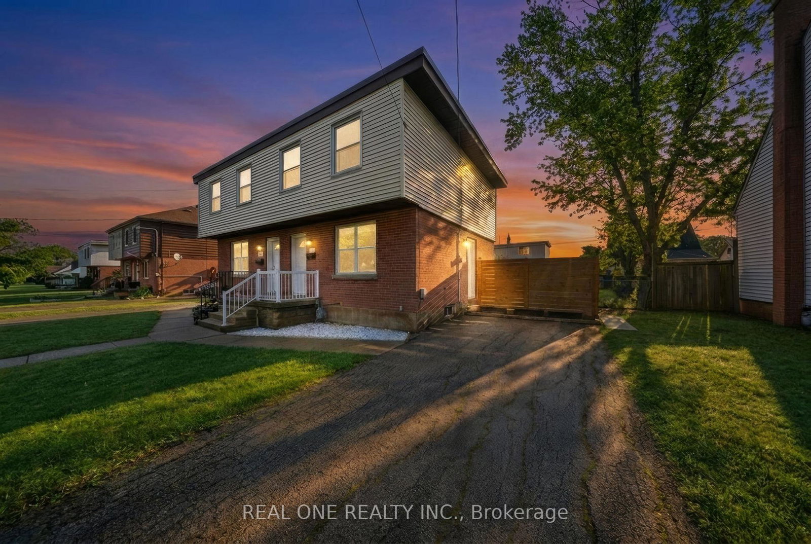 24-sumach-street-hamilton-ontario-x13011160