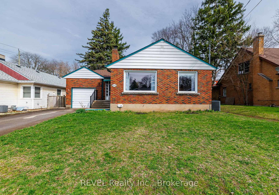 7015-barker-street-niagara-falls-ontario-x13011404