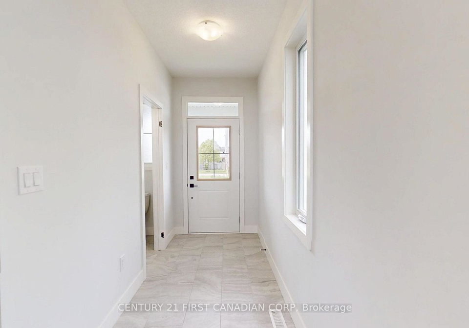 1221-tulloch-avenue-london-south-ontario-x13011450