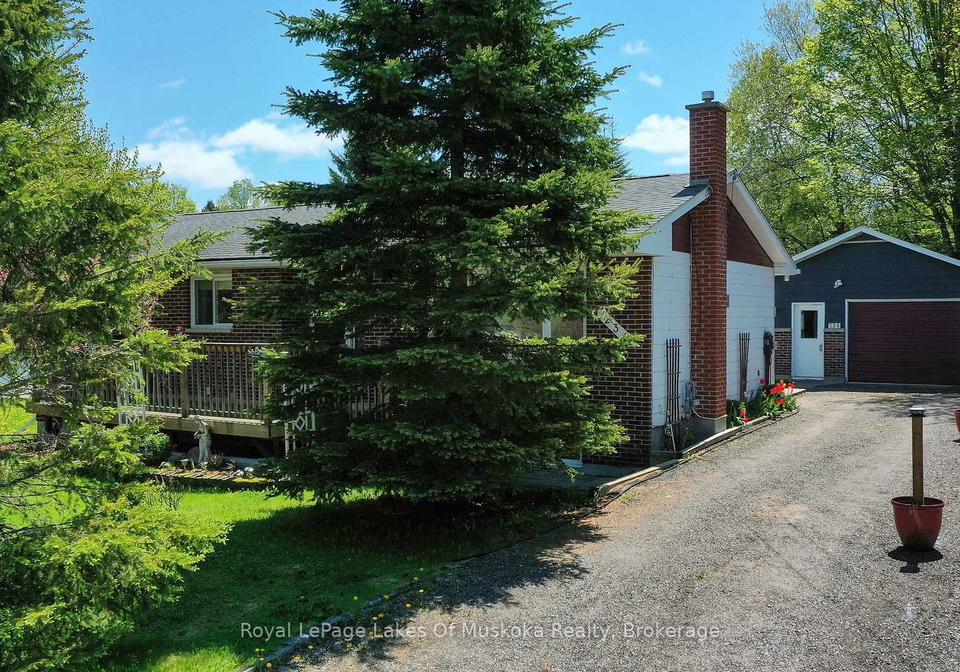 234-yonge-street-burks-falls-ontario-x13011544