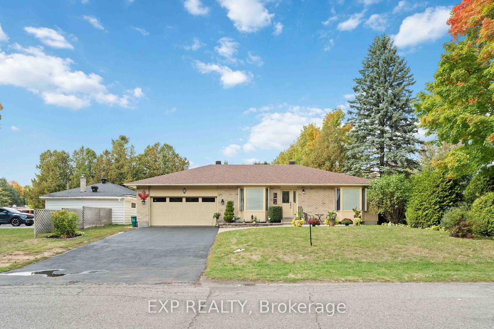 16-evelyn-street-ottawa-ontario-x13011862