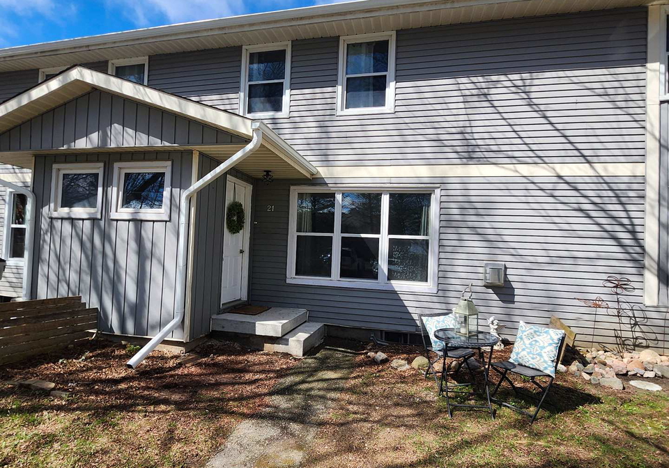 21-st-charles-place-huron-east-ontario-x13012300