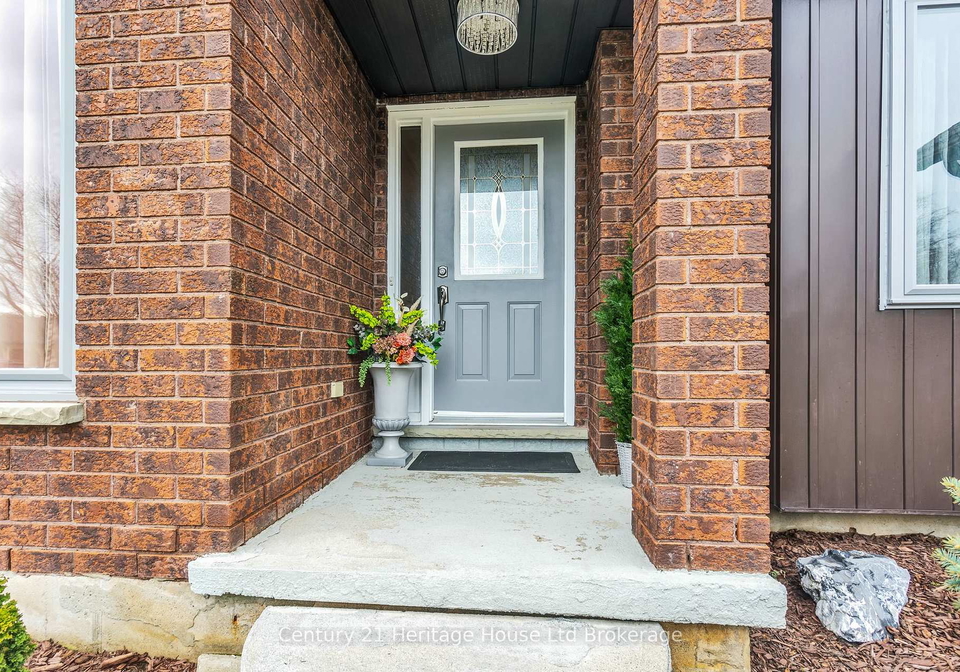 15-gibson-drive-tillsonburg-ontario-x13012456