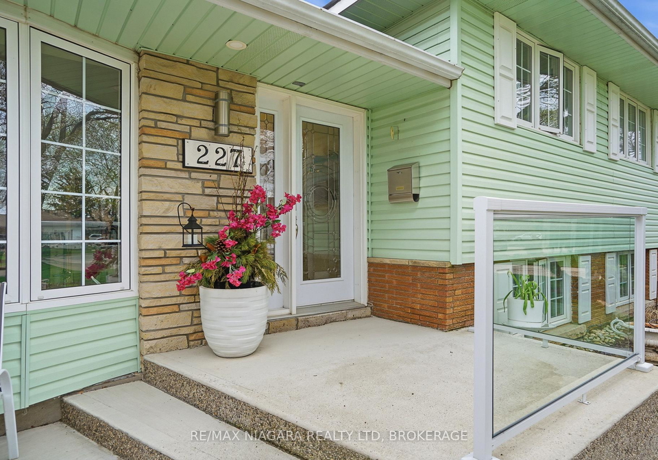 227-riverview-boulevard-st-catharines-ontario-x13012538