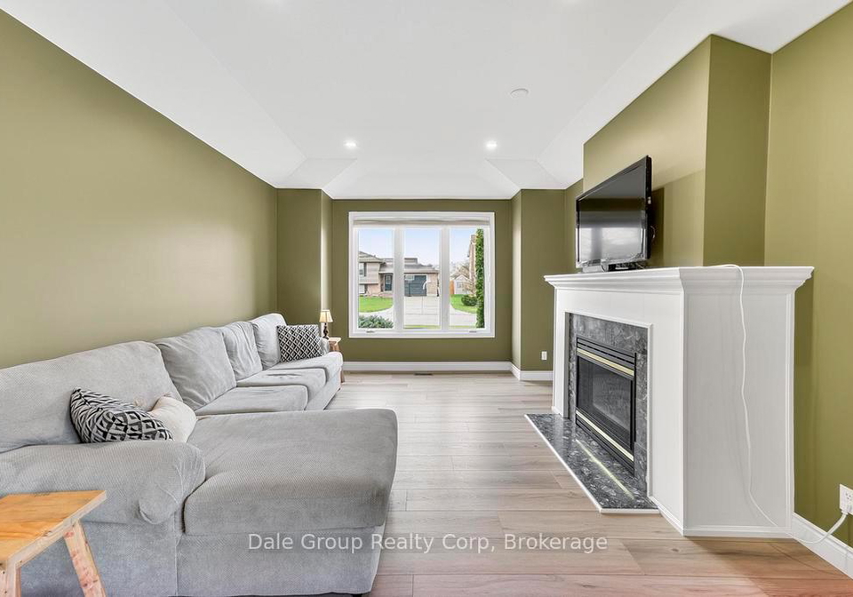 256-rivers-boulevard-e-south-huron-ontario-x13012600