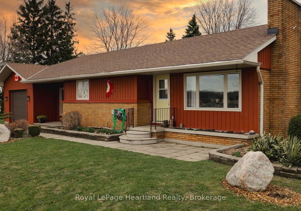 80308-baseline-road-central-huron-ontario-x13012928