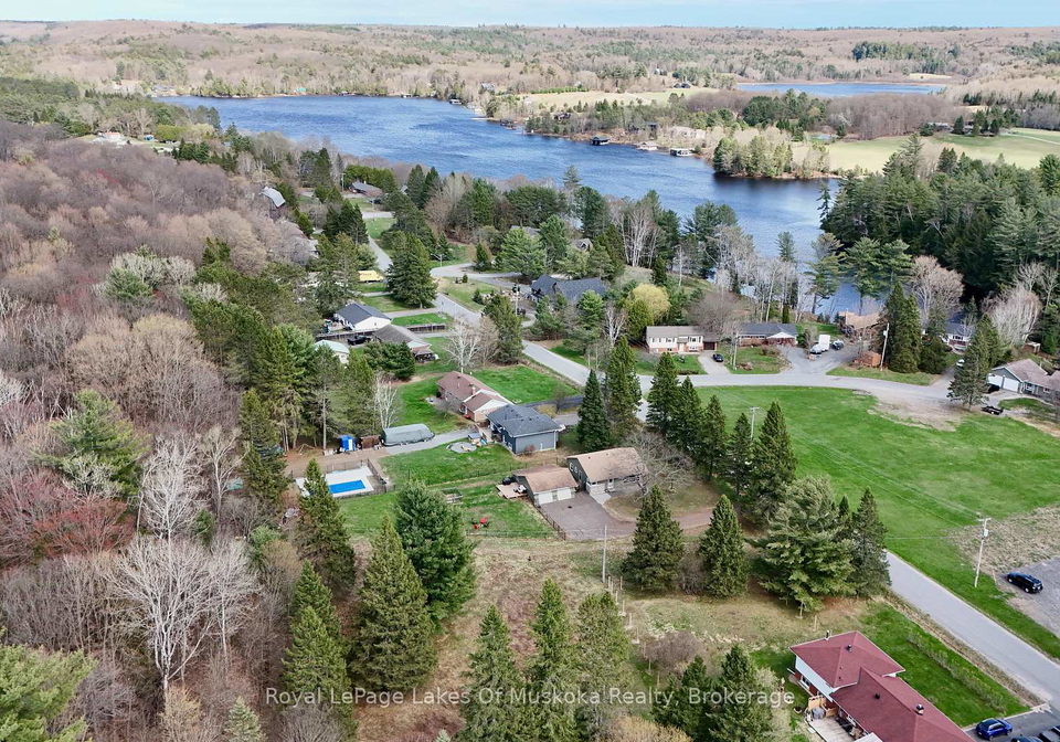 42-riverside-drive-huntsville-ontario-x13012948