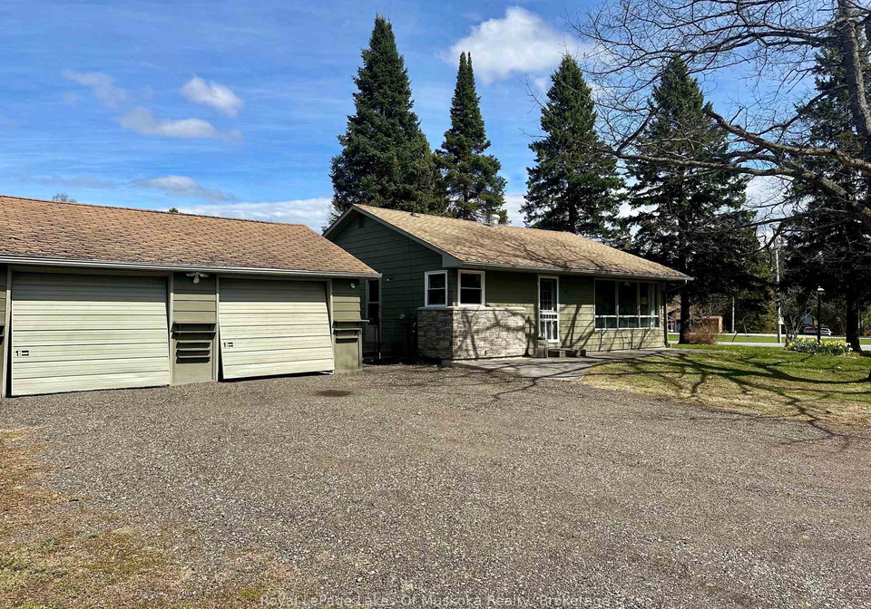 42-riverside-drive-huntsville-ontario-x13012948