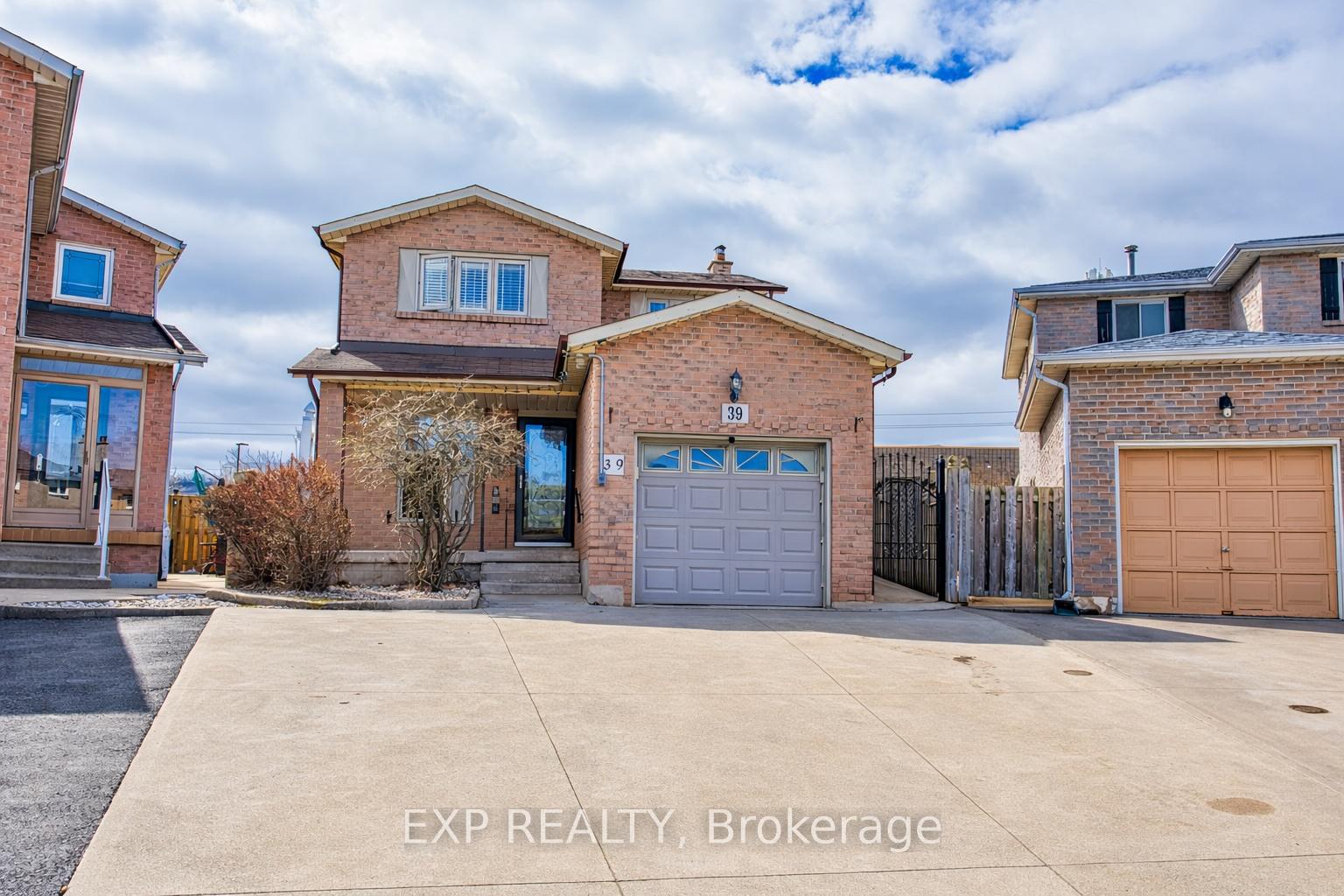 39-regis-court-hamilton-ontario-x13013028