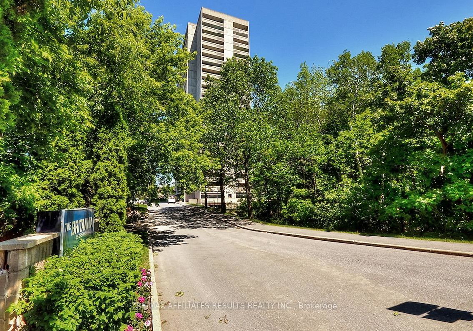 415-greenview-avenue-ottawa-ontario-x13013346