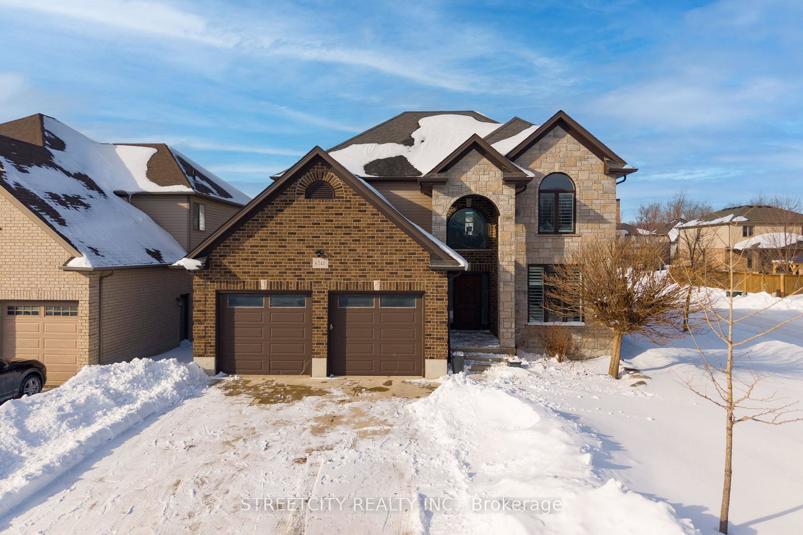 6540-upper-canada-cross-london-south-ontario-x13013434