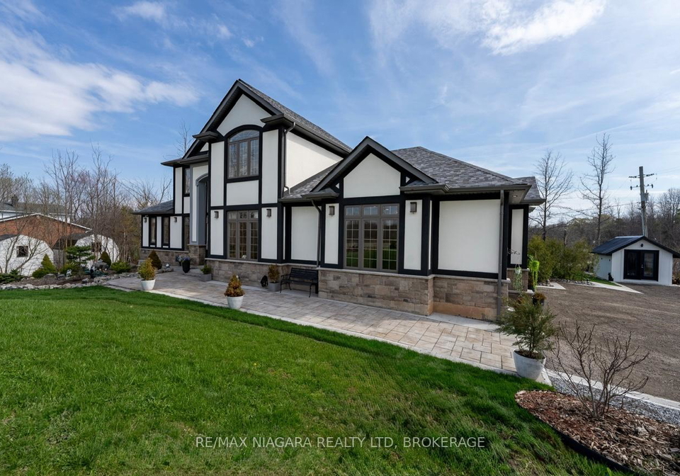 1040-oakhill-boulevard-fort-erie-ontario-x13013658