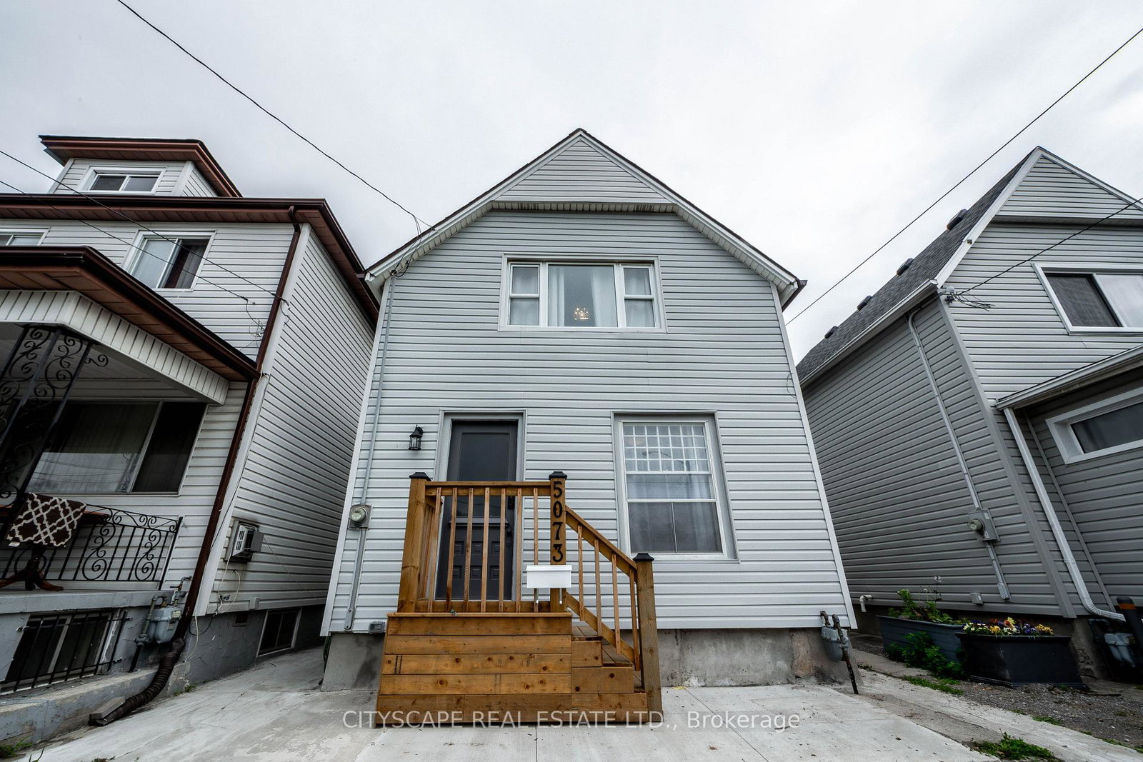 5073-kitchener-street-niagara-falls-ontario-x13013662