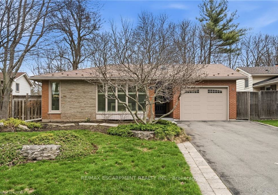134-little-john-road-hamilton-ontario-x13013980