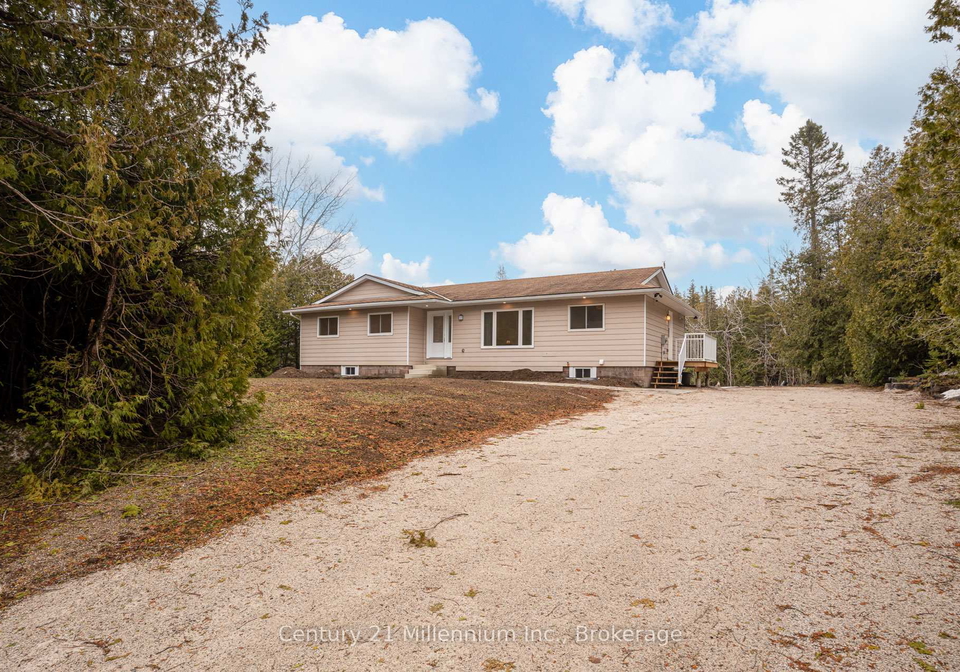 12-nicholas-street-northern-bruce-peninsula-ontario-x13014048